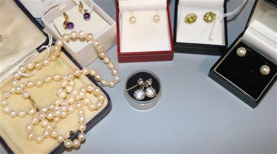 Two pairs of 9ct gold gem-set stud earrings, 9ct paste-set stud earrings, a cultured pearl necklace and sundries